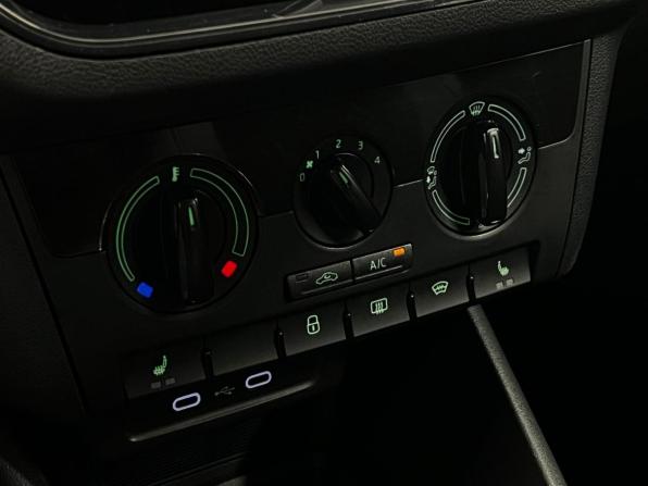 Skoda Rapid II с пробегом 2022 года, цена 1 660 000 рублей, 48756 км, лифтбек, Автокод Объявления