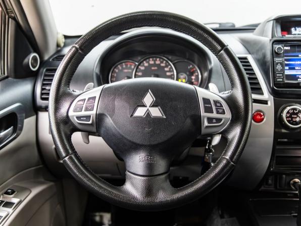 Mitsubishi Pajero Sport II Рестайлинг с пробегом 2015 года, цена 1 658 000 рублей, 387188 км, внедорожник, Автокод Объявления