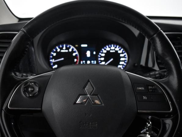 Mitsubishi Outlander III Рестайлинг 2 с пробегом 2017 года, цена 1 339 000 рублей, 223000 км, внедорожник, Автокод Объявления