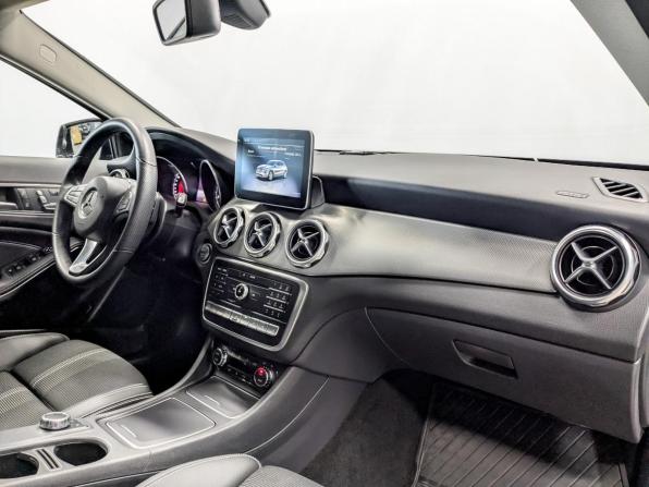 Mercedes-Benz GLA I (X156) Рестайлинг с пробегом 2019 года, цена 3 750 000 рублей, 17042 км, внедорожник, Автокод Объявления