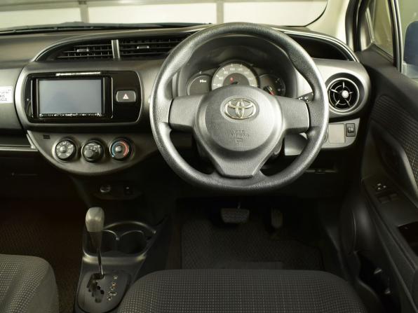 Toyota Vitz III (XP130) Рестайлинг 2 с пробегом 2019 года, цена 995 995 рублей, 67762 км, хэтчбек, Автокод Объявления