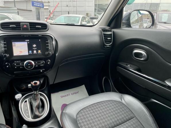 Kia Soul II Рестайлинг с пробегом 2017 года, цена 1 295 000 рублей, 168700 км, хэтчбек, Автокод Объявления