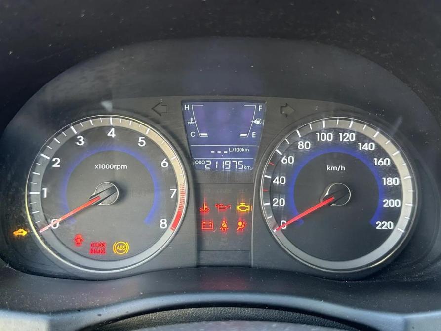 Hyundai Solaris I Новосибирск  - изображение 16