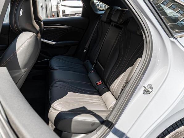 Geely Preface I (China Market) Рестайлинг 2 с пробегом 2024 года, цена 2 890 000 рублей, 2548 км, седан, Автокод Объявления