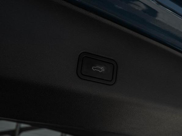 Geely Monjaro I с пробегом 2023 года, цена 2 796 000 рублей, 90008 км, внедорожник, Автокод Объявления