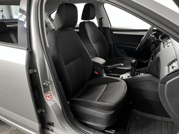 Skoda Octavia III (A7) Рестайлинг с пробегом 2019 года, цена 1 415 200 рублей, 210244 км, лифтбек, Автокод Объявления
