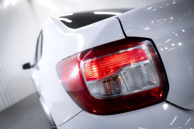Renault Logan II Рестайлинг с пробегом 2019 года, цена 799 900 рублей, 150000 км, седан, Автокод Объявления