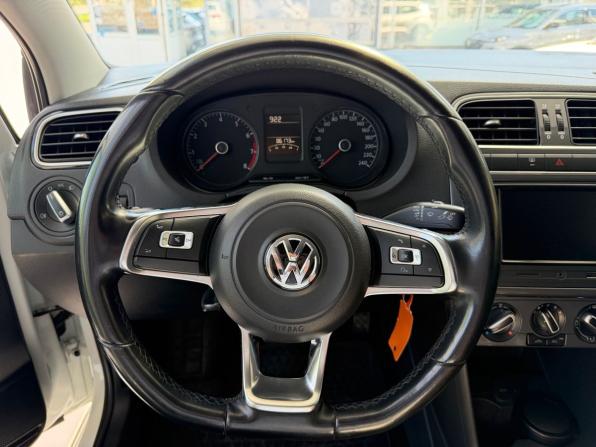 Volkswagen Polo V Рестайлинг с пробегом 2019 года, цена 1 400 000 рублей, 86169 км, седан, Автокод Объявления