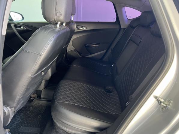 Opel Astra J Рестайлинг с пробегом 2012 года, цена 599 000 рублей, 184000 км, седан, Автокод Объявления