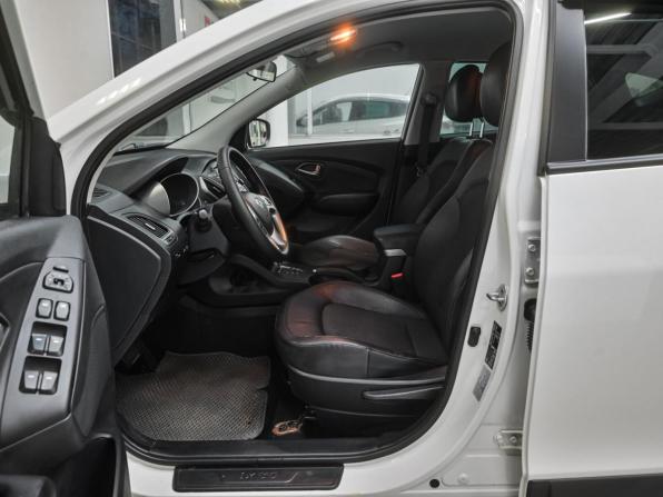 Hyundai ix35 I Рестайлинг с пробегом 2014 года, цена 1 379 000 рублей, 128048 км, внедорожник, Автокод Объявления