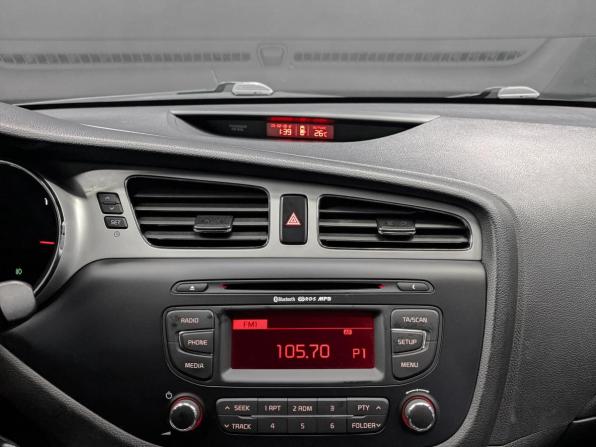 Kia Ceed II с пробегом 2015 года, цена 1 175 000 рублей, 131365 км, хэтчбек, Автокод Объявления