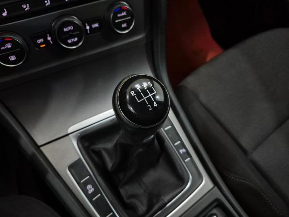 Volkswagen Golf VII с пробегом 2013 года, цена 845 000 рублей, 179203 км, хэтчбек, Автокод Объявления
