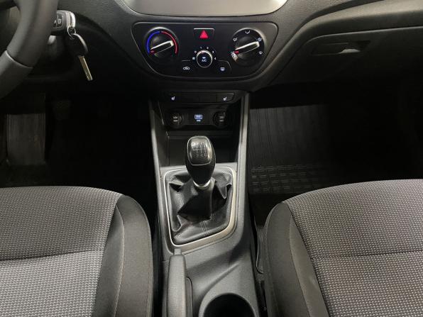 Hyundai Solaris II с пробегом 2019 года, цена 1 160 000 рублей, 189167 км, седан, Автокод Объявления