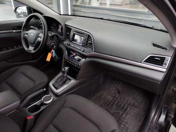 Hyundai Elantra VI (AD) с пробегом 2018 года, цена 1 420 000 рублей, 137000 км, седан, Автокод Объявления