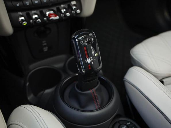 Mini Hatch III (F55/F56) Рестайлинг с пробегом 2020 года, цена 3 199 000 рублей, 51926 км, хэтчбек, Автокод Объявления