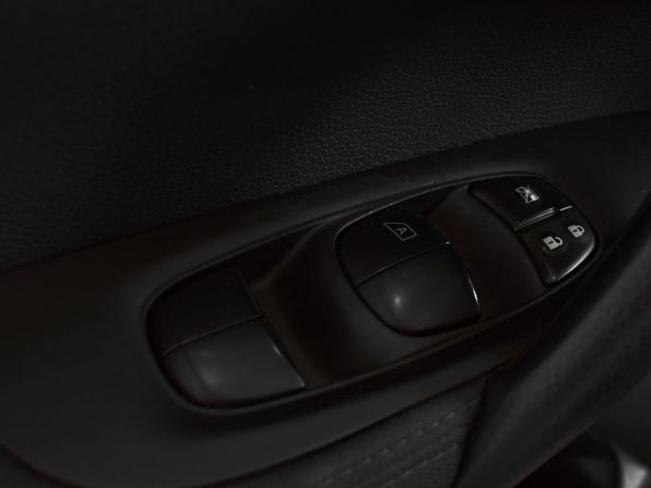 Nissan Qashqai II с пробегом 2016 года, цена 1 715 995 рублей, 163027 км, внедорожник, Автокод Объявления