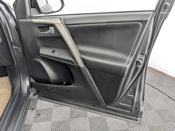 Toyota RAV4 IV (XA40) с пробегом 2013 года, цена 1 990 000 рублей, 137465 км, внедорожник, Автокод Объявления