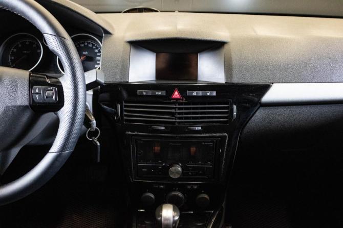 Opel Astra H Рестайлинг с пробегом 2007 года, цена 559 000 рублей, 303585 км, хэтчбек, Автокод Объявления