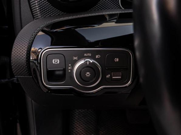 Mercedes-Benz A-Класс IV (W177) с пробегом 2019 года, цена 2 445 000 рублей, 88128 км, хэтчбек, Автокод Объявления