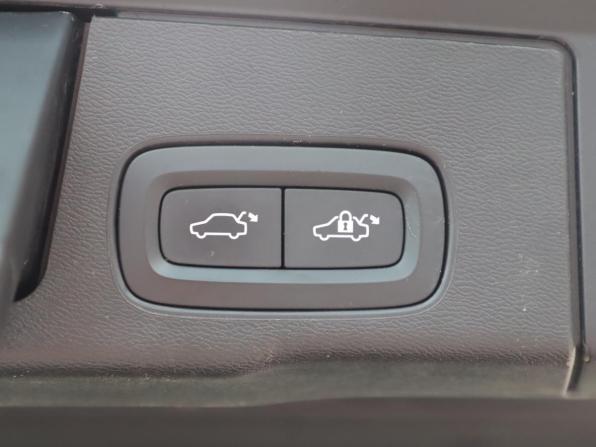 Volvo XC60 II с пробегом 2021 года, цена 3 590 000 рублей, 123157 км, внедорожник, Автокод Объявления
