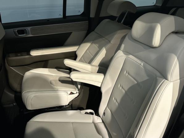 Hyundai Santa Fe V (MX5) с пробегом 2024 года, цена 5 980 000 рублей, 4189 км, внедорожник, Автокод Объявления