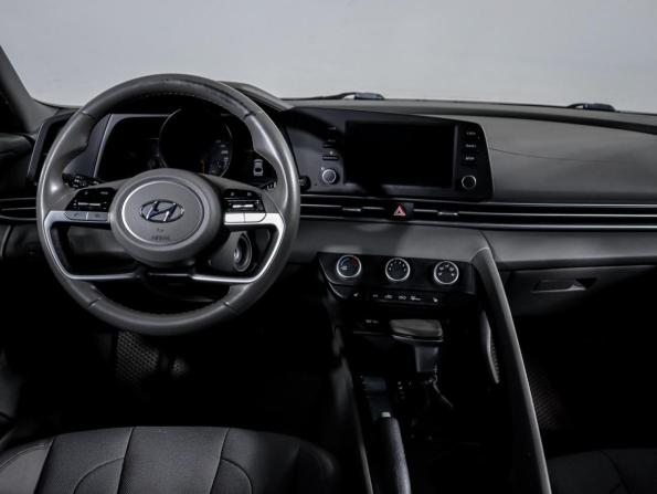 Hyundai Elantra VII (CN7) с пробегом 2023 года, цена 1 950 000 рублей, 87083 км, седан, Автокод Объявления
