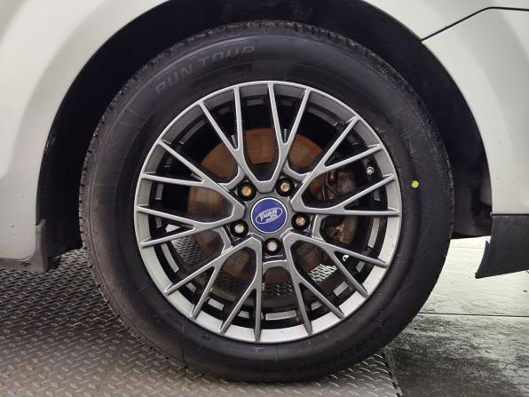Ford Focus II с пробегом 2007 года, цена 380 000 рублей, 235949 км, хэтчбек, Автокод Объявления