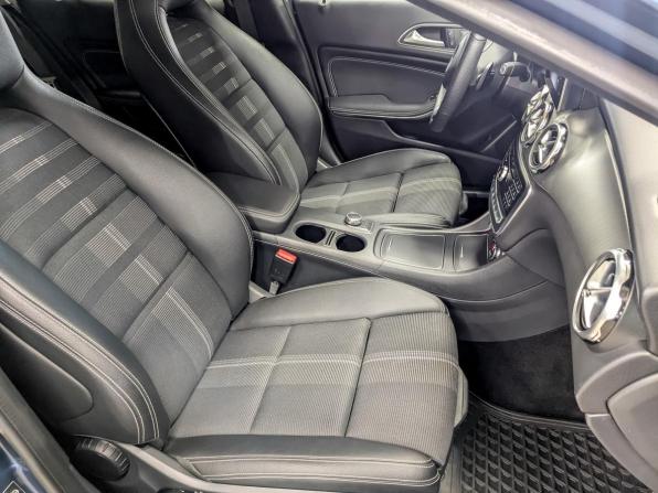 Mercedes-Benz GLA I (X156) Рестайлинг с пробегом 2019 года, цена 3 750 000 рублей, 17042 км, внедорожник, Автокод Объявления