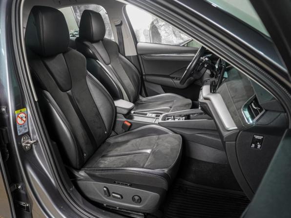 Skoda Octavia IV (A8) с пробегом 2021 года, цена 2 429 000 рублей, 87189 км, лифтбек, Автокод Объявления