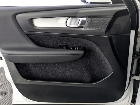 Volvo XC40 I с пробегом 2018 года, цена 2 850 000 рублей, 132629 км, внедорожник, Автокод Объявления