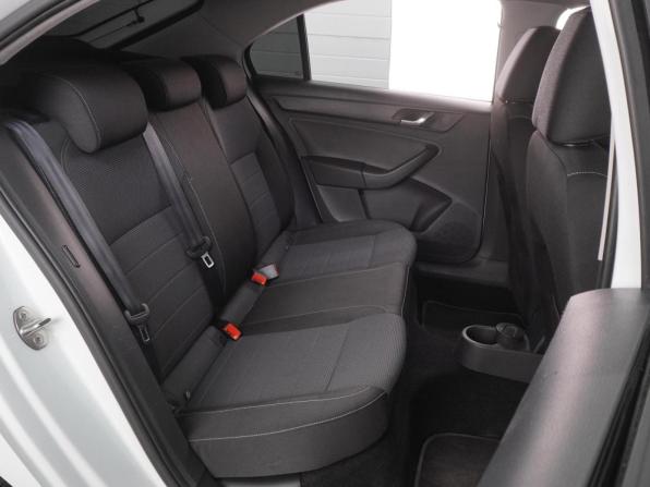 Skoda Rapid I с пробегом 2014 года, цена 899 000 рублей, 192009 км, лифтбек, Автокод Объявления