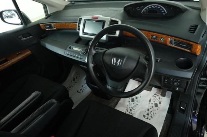 Honda Freed I Рестайлинг с пробегом 2012 года, цена 1 269 000 рублей, 113658 км, компактвэн, Автокод Объявления