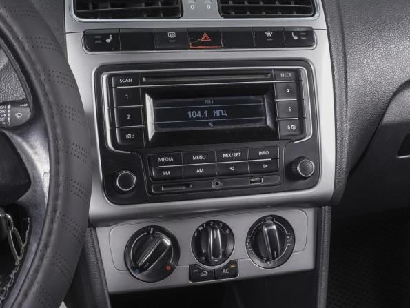 Volkswagen Polo V с пробегом 2013 года, цена 699 000 рублей, 225905 км, седан, Автокод Объявления