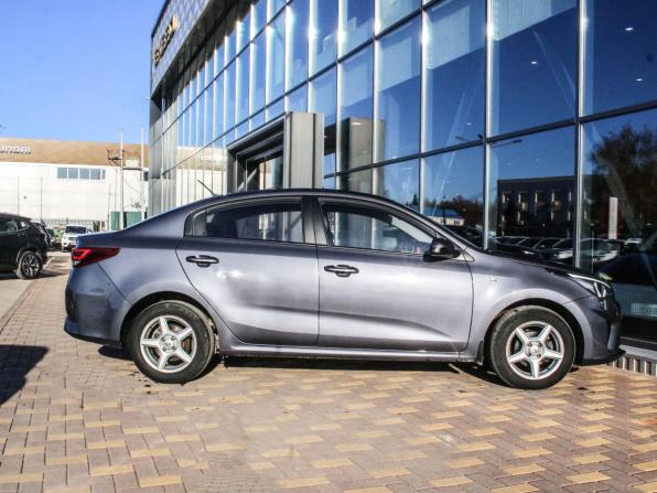 Kia Rio IV Рестайлинг с пробегом 2021 года, цена 1 620 000 рублей, 41185 км, седан, Автокод Объявления