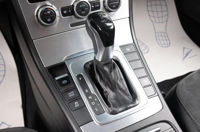Volkswagen Passat B7 с пробегом 2012 года, цена 899 000 рублей, 221000 км, седан, Автокод Объявления