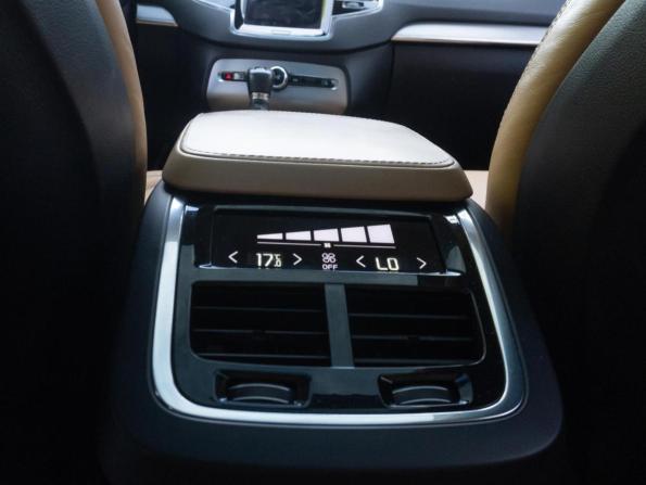Volvo XC90 II с пробегом 2015 года, цена 2 900 000 рублей, 155952 км, внедорожник, Автокод Объявления