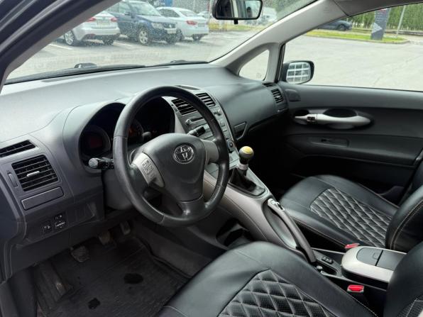 Toyota Auris I с пробегом 2008 года, цена 540 000 рублей, 280000 км, хэтчбек, Автокод Объявления
