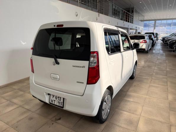 Suzuki Wagon R V Рестайлинг с пробегом 2016 года, цена 640 000 рублей, 90426 км, хэтчбек, Автокод Объявления