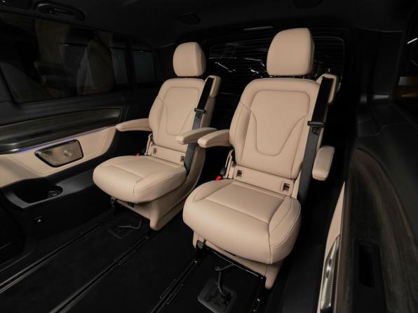 Mercedes-Benz V-Класс III (W447) Рестайлинг 2 с пробегом 2026 года, цена 14 600 000 рублей, 16 км, минивэн, Автокод Объявления