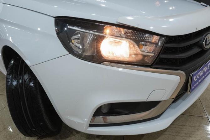 Lada (ВАЗ) Vesta I с пробегом 2017 года, цена 899 000 рублей, 106121 км, седан, Автокод Объявления