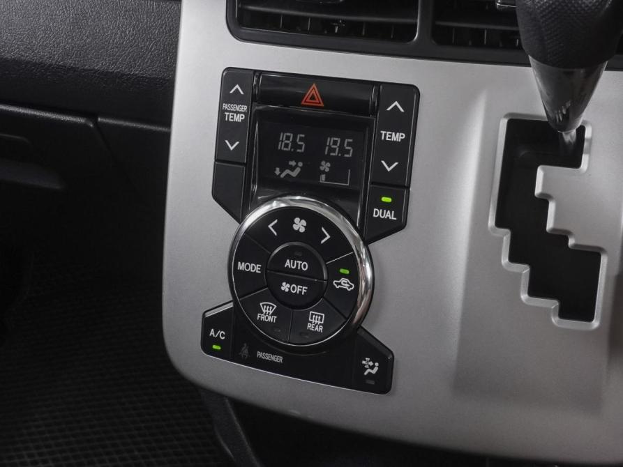 Toyota Noah II (R70) Ростов-на-Дону  - изображение 13