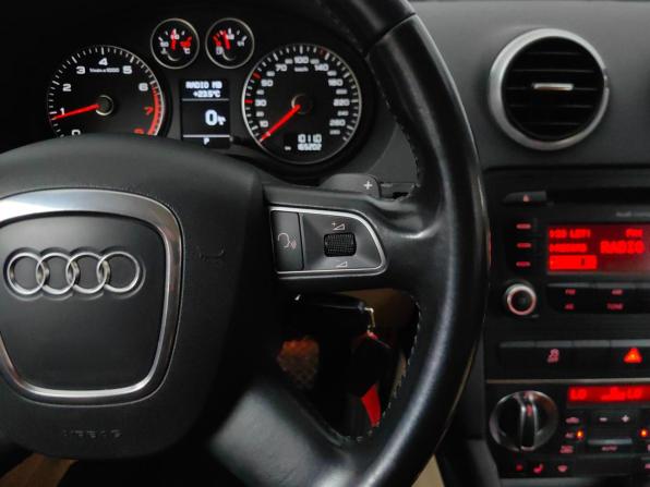 Audi A3 II (8P) Рестайлинг 2 с пробегом 2010 года, цена 929 000 рублей, 165201 км, хэтчбек, Автокод Объявления