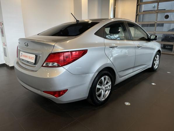 Hyundai Solaris I Рестайлинг с пробегом 2016 года, цена 1 075 000 рублей, 179468 км, седан, Автокод Объявления