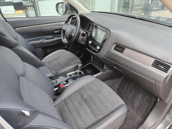 Mitsubishi Outlander III Рестайлинг 3 с пробегом 2021 года, цена 2 349 000 рублей, 139530 км, внедорожник, Автокод Объявления