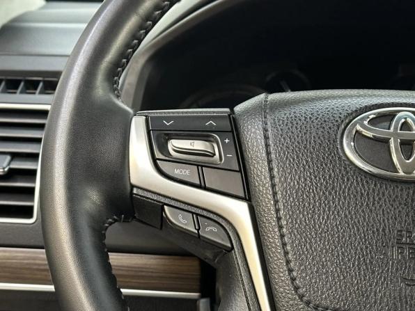 Toyota Land Cruiser Prado 150 Series Рестайлинг 2 с пробегом 2019 года, цена 5 998 000 рублей, 32341 км, внедорожник, Автокод Объявления