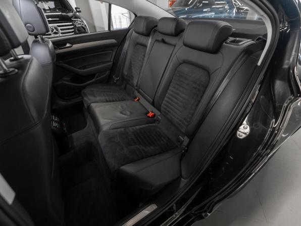 Volkswagen Passat B8 с пробегом 2018 года, цена 2 380 000 рублей, 106838 км, седан, Автокод Объявления