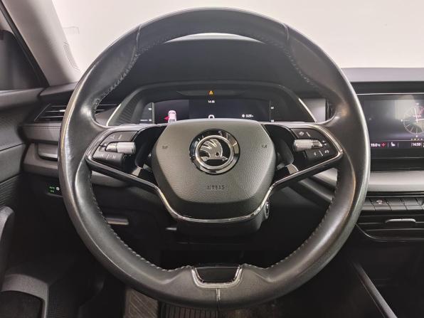 Skoda Octavia IV (A8) с пробегом 2021 года, цена 2 370 000 рублей, 181500 км, лифтбек, Автокод Объявления