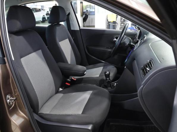 Volkswagen Polo V с пробегом 2015 года, цена 1 045 000 рублей, 99034 км, седан, Автокод Объявления