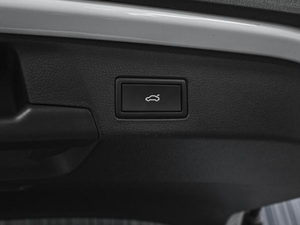Volkswagen ID.6 с пробегом 2022 года, цена 4 079 000 рублей, 20872 км, внедорожник, Автокод Объявления