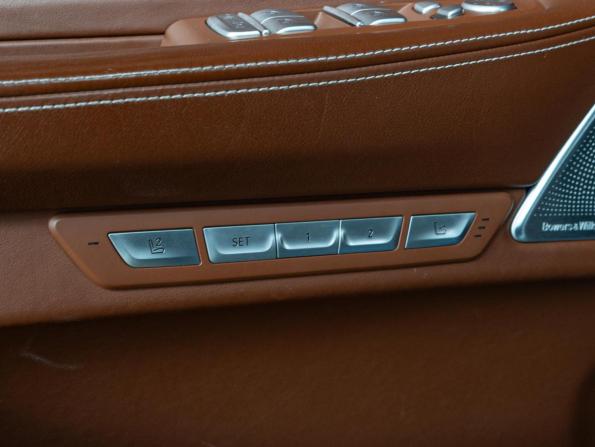 BMW 7 серии VI (G11/G12) с пробегом 2016 года, цена 4 700 000 рублей, 167010 км, седан, Автокод Объявления
